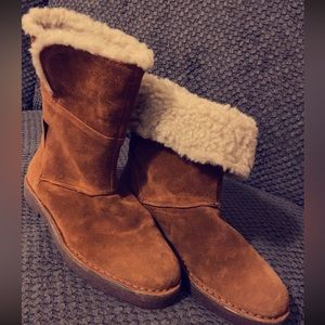 CLARKS suede boots